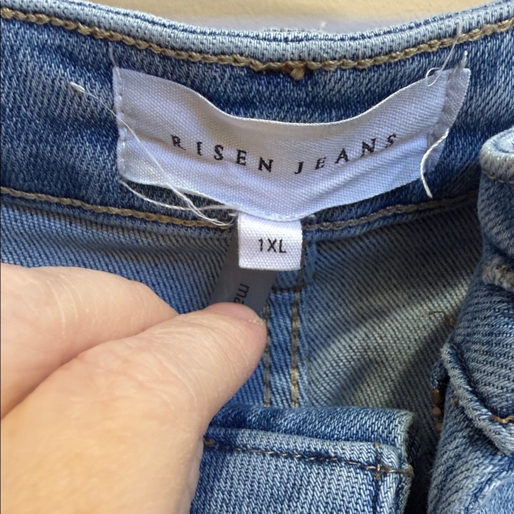 Judy Blue Light Wash Straight Leg Jeans - Picture 2 of 5